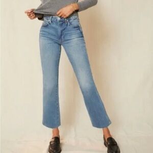 AMO sz 28 High Rise Kick Crop in Topanga Light Blue Denim Jeans, great condition